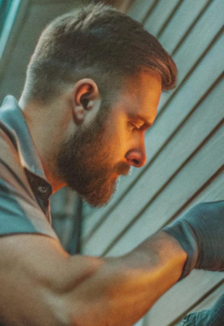 Conatct Img